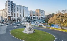 Hotel Nh Campo Grande  4*